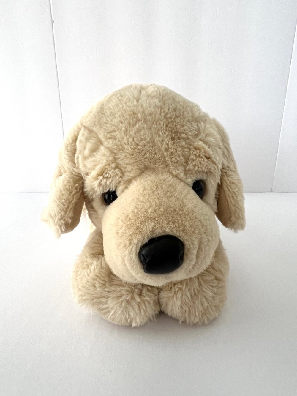 FAO Schwarz Plush Stuffed  Labrador or Golden Retriever, 2021, 24"